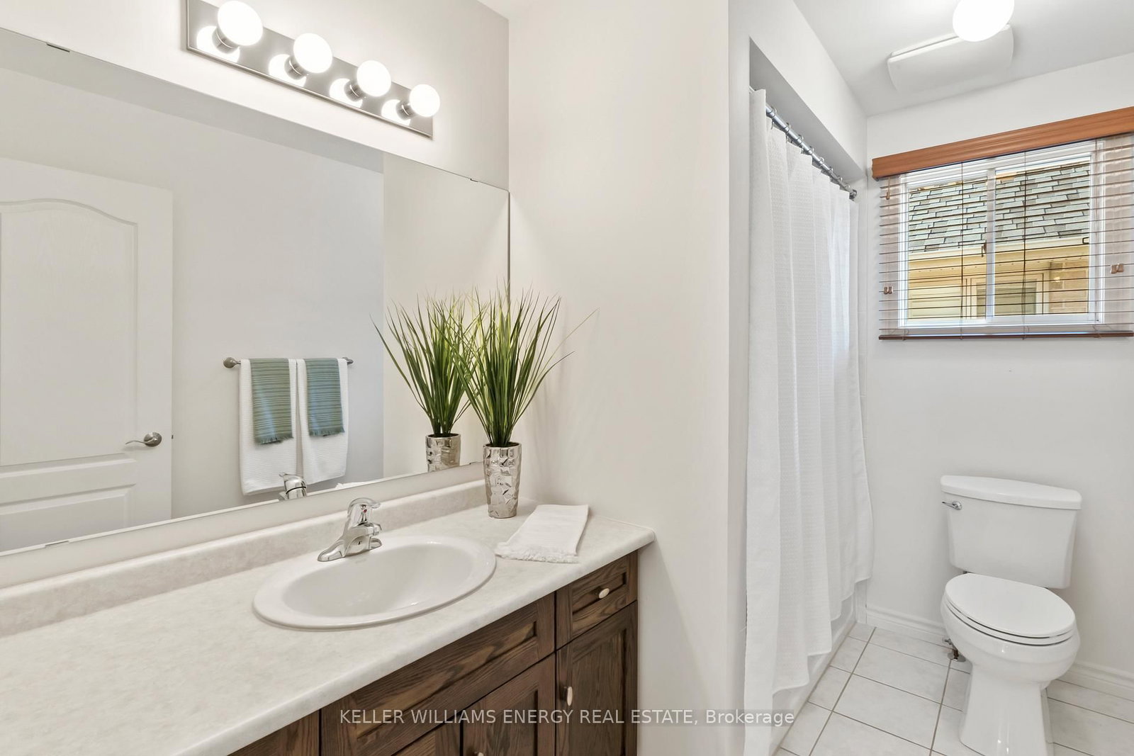 2258 Pindar Crescent - Photo 20