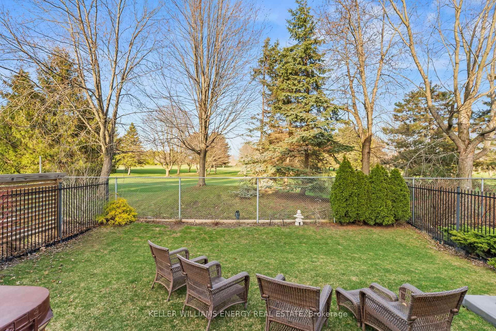 2258 Pindar Crescent - Photo 28