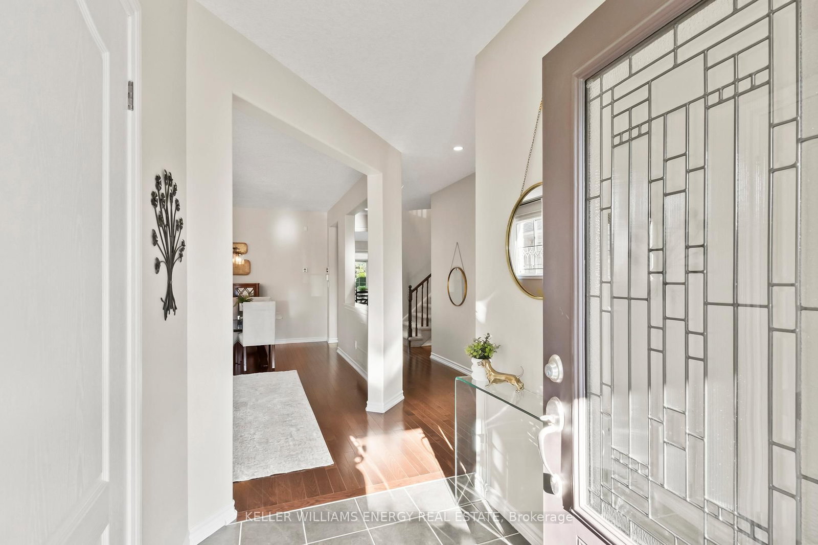 2258 Pindar Crescent - Photo 4