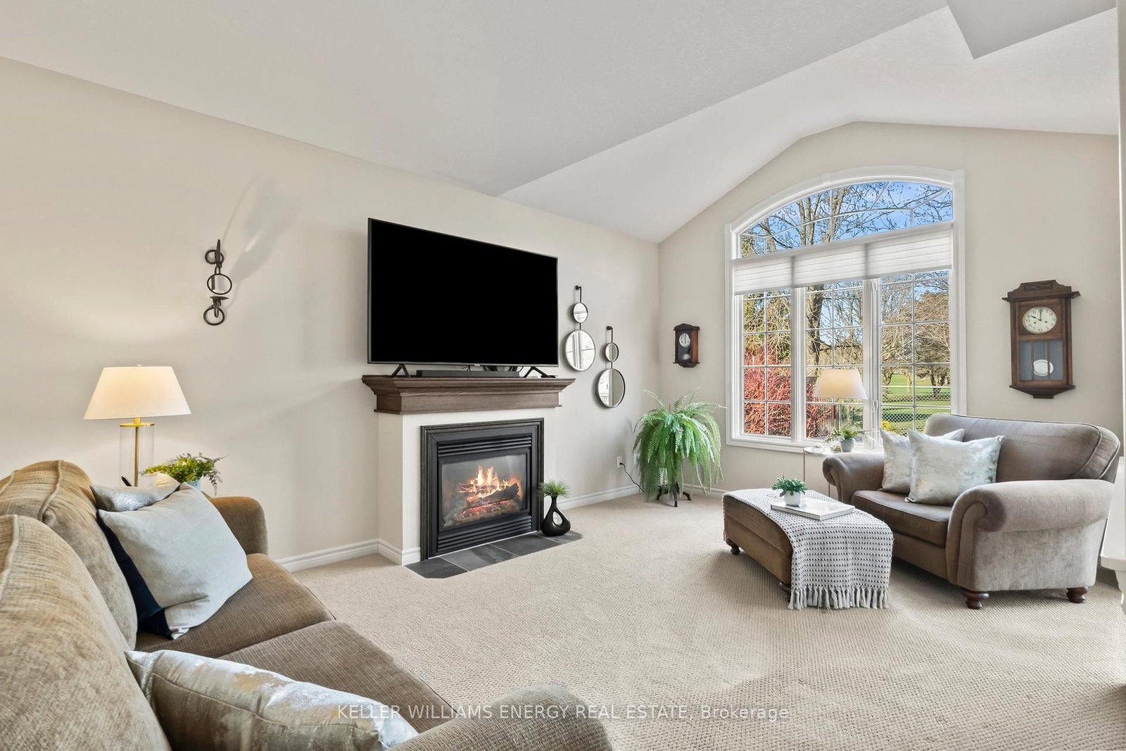 2258 Pindar Crescent - Photo 5