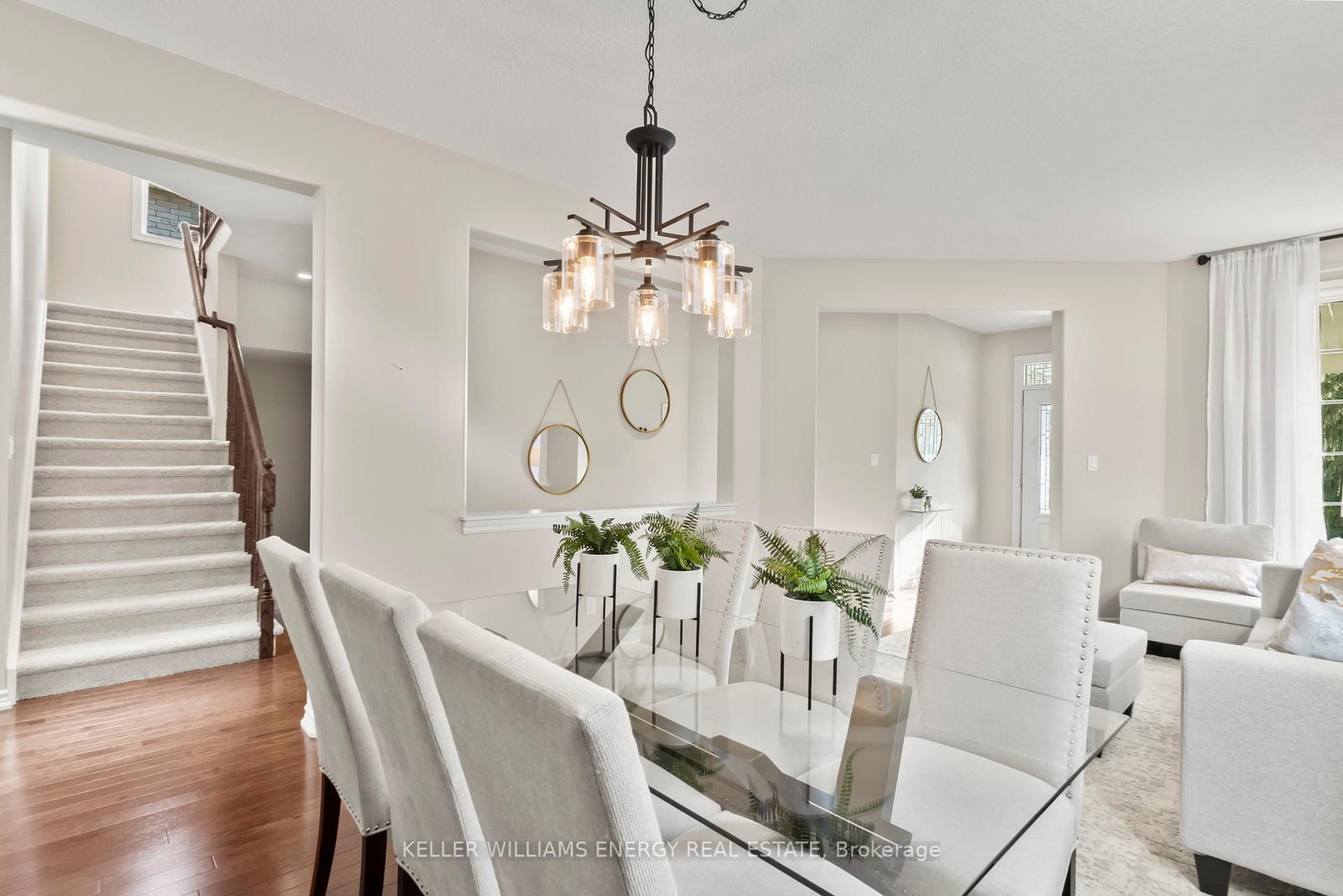 2258 Pindar Crescent - Photo 6