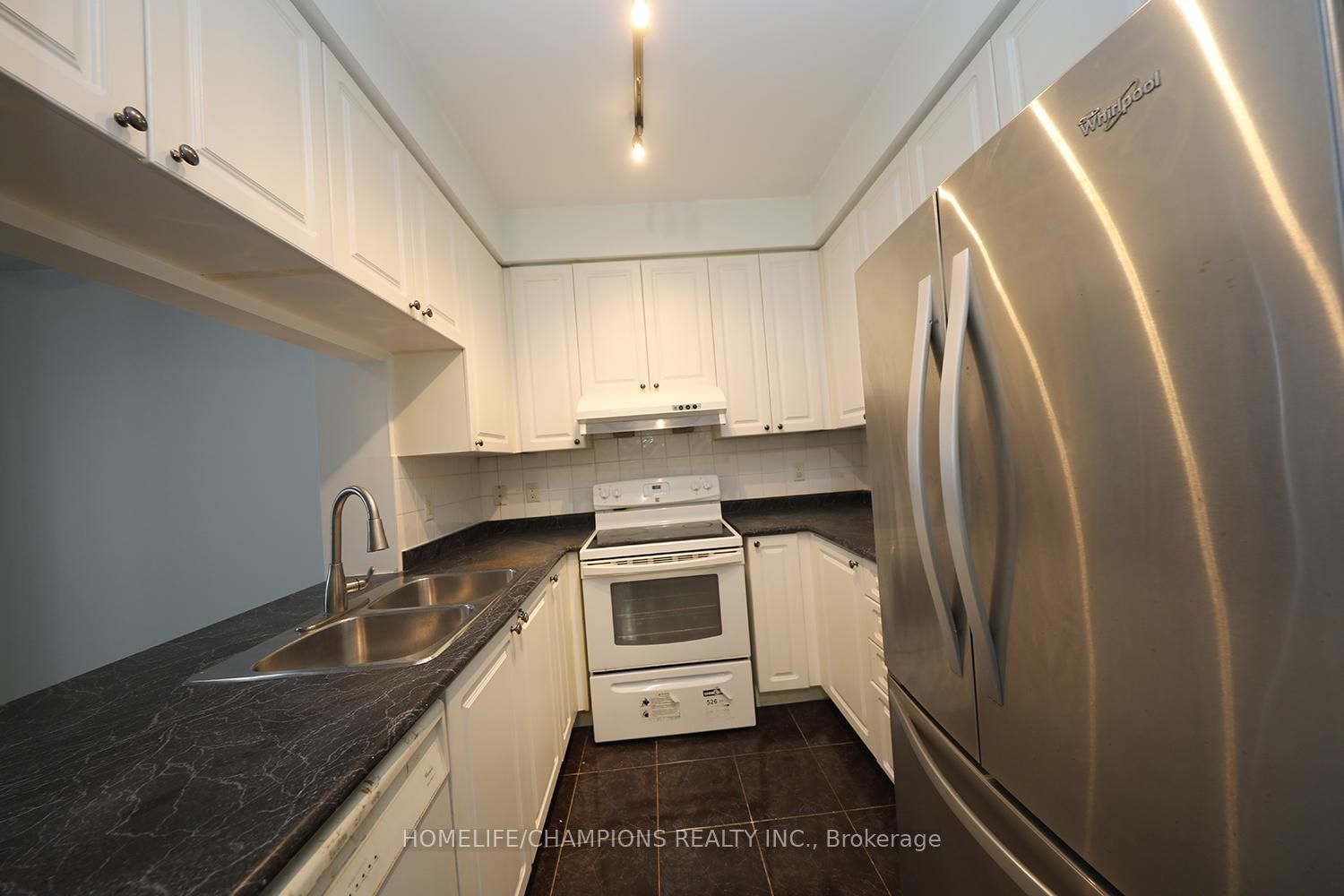 8 Mondeo Drive, Unit PH15 - Photo 10