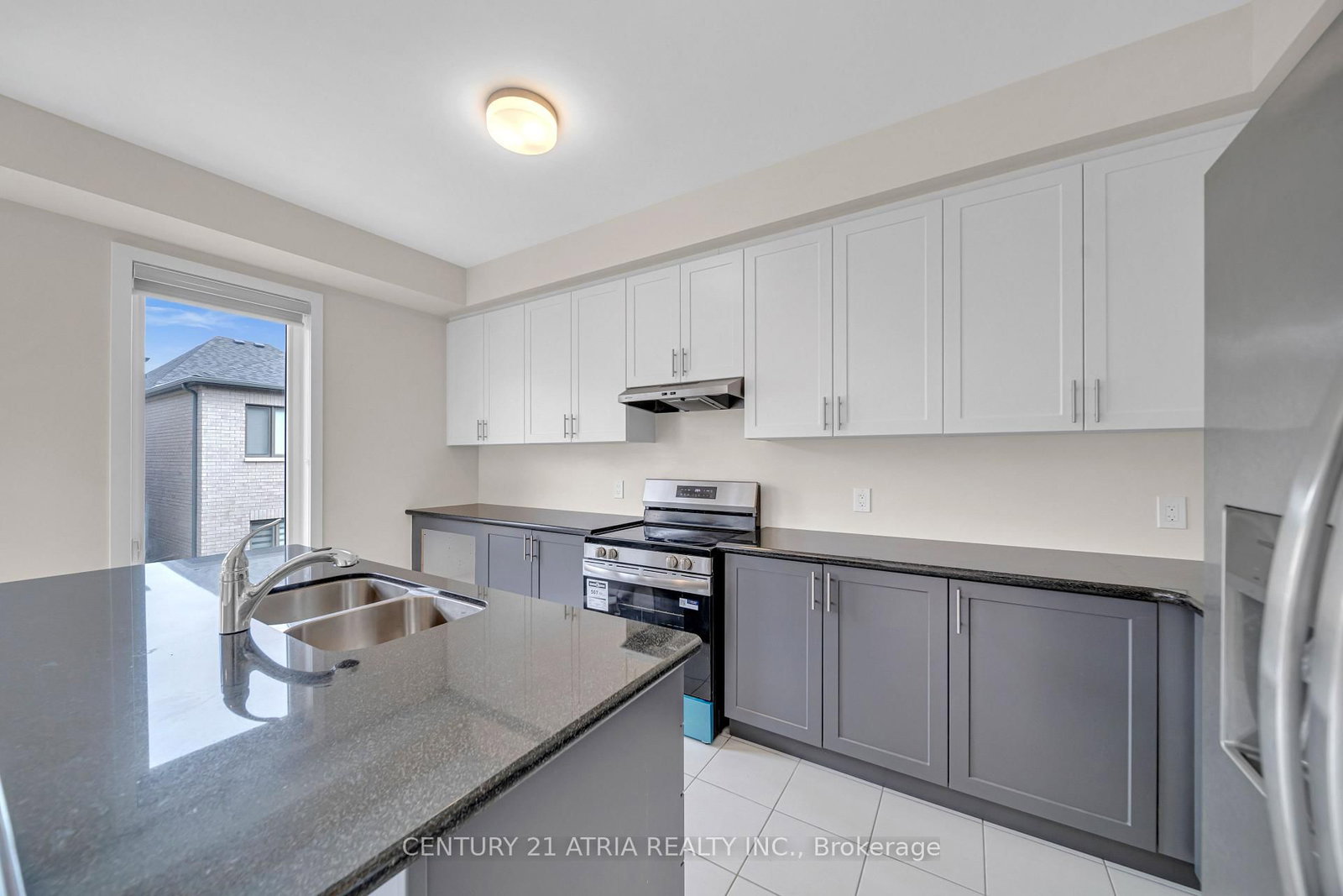 1838 Narcissus Gardens - Photo 10