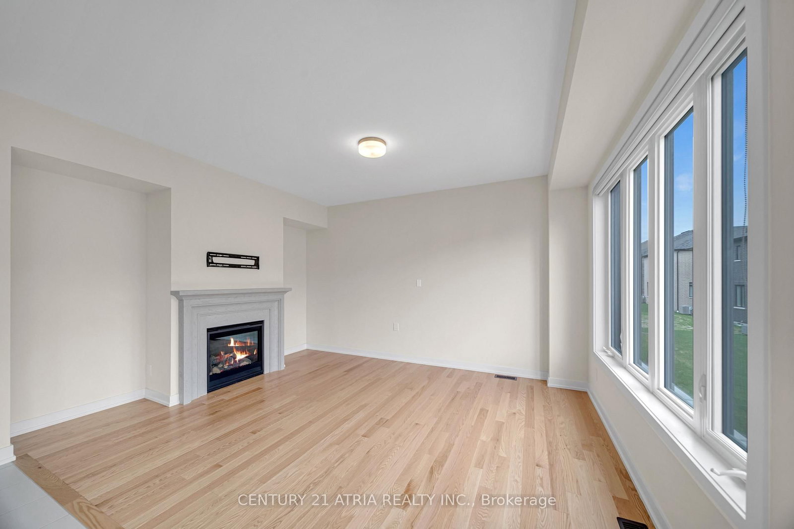 1838 Narcissus Gardens - Photo 15