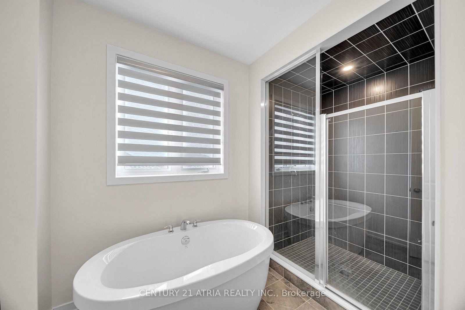 1838 Narcissus Gardens - Photo 22