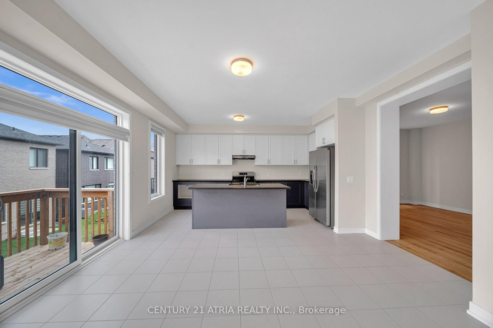 1838 Narcissus Gardens - Photo 8