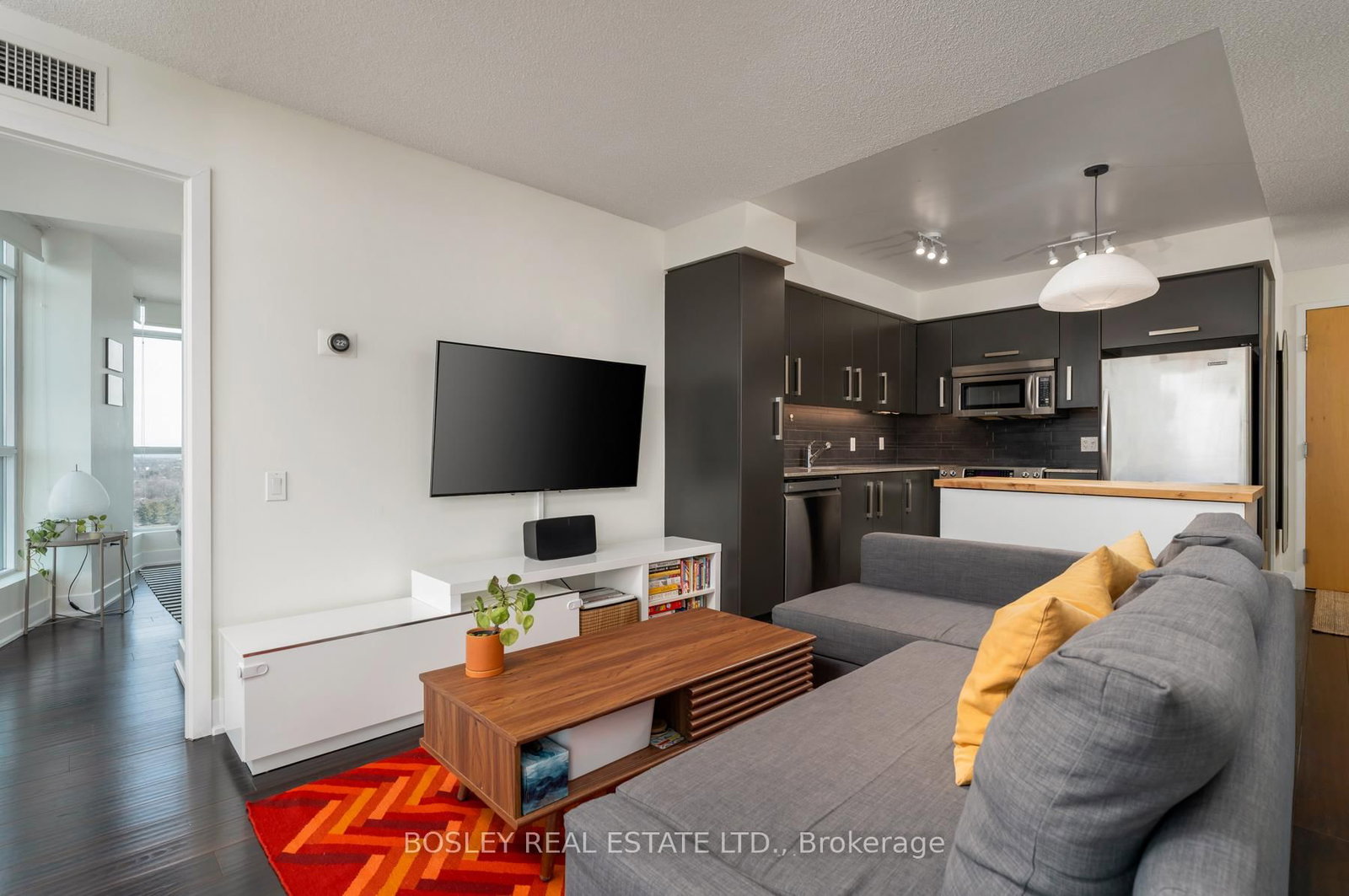 1048 Broadview Avenue, Unit 1807 - Photo 11