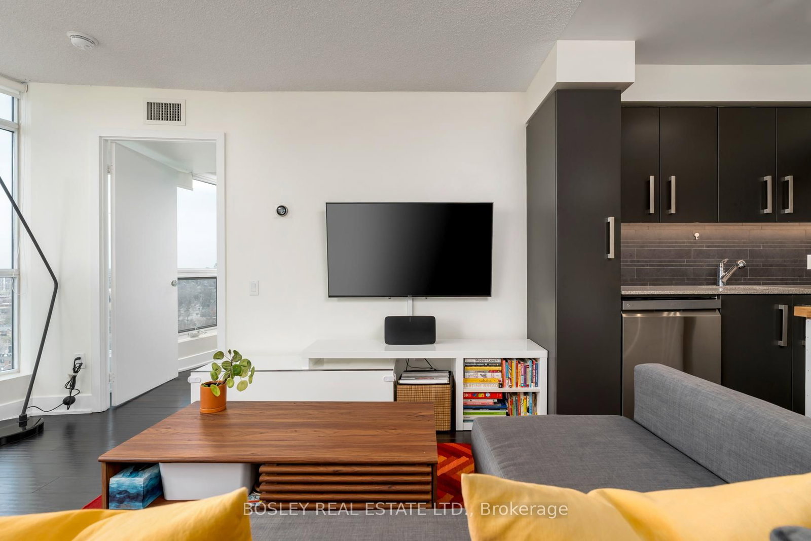 1048 Broadview Avenue, Unit 1807 - Photo 12