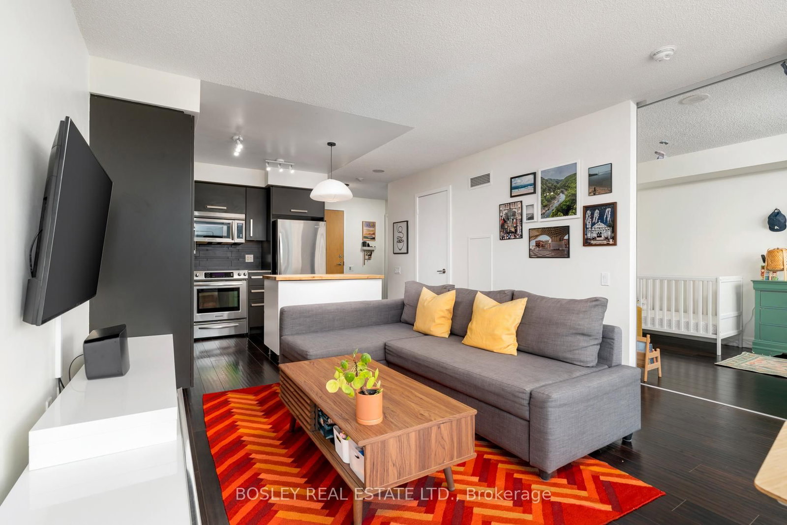 1048 Broadview Avenue, Unit 1807 - Photo 13