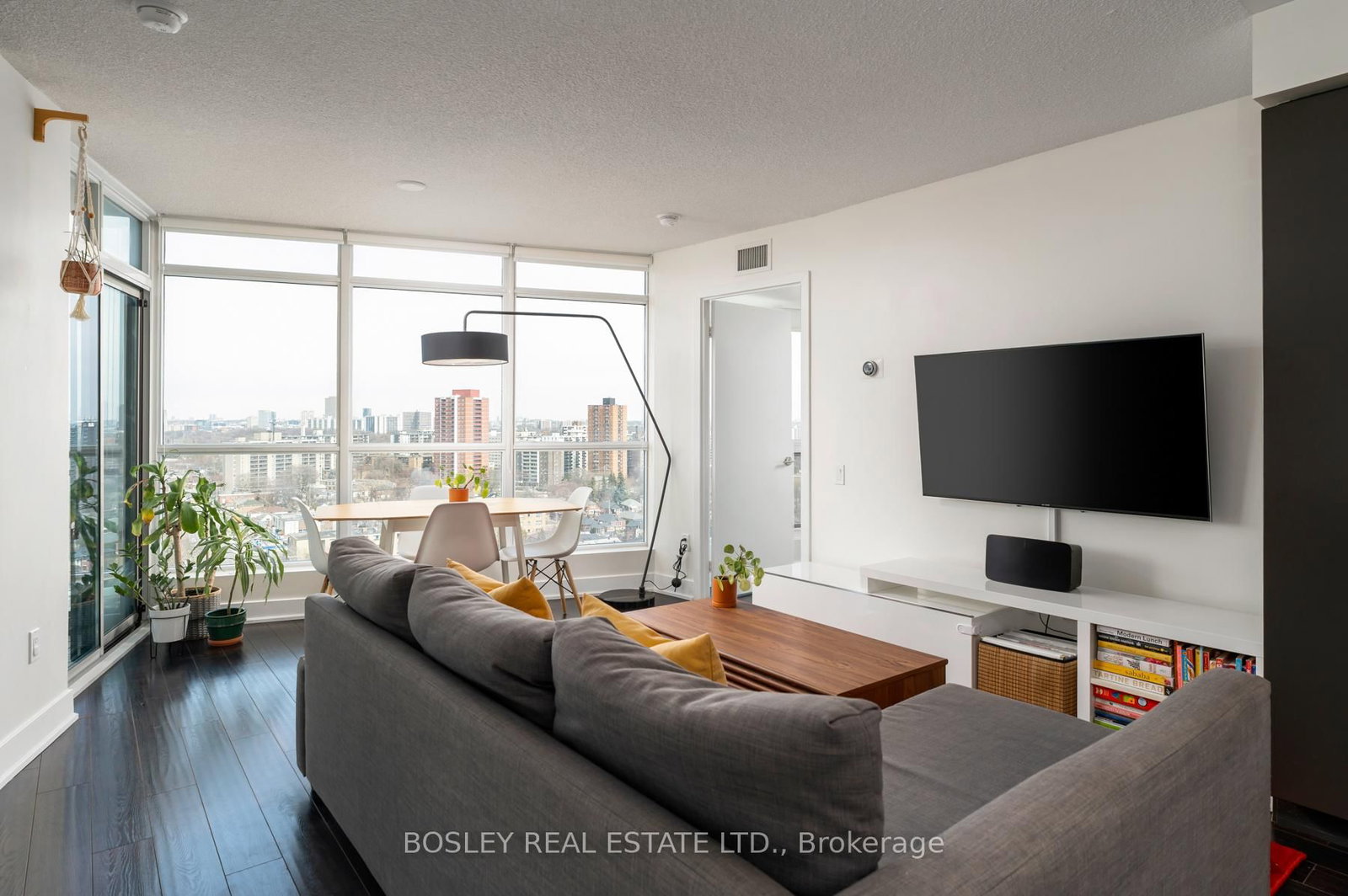 1048 Broadview Avenue, Unit 1807 - Photo 9