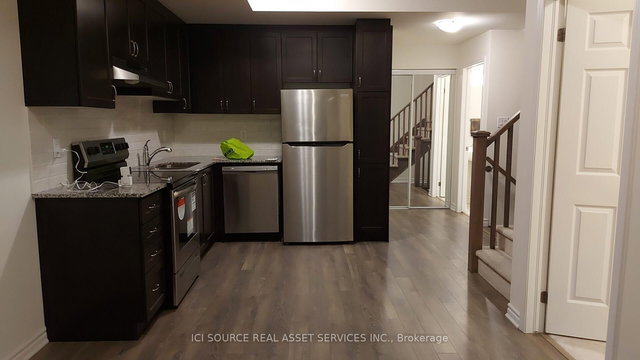 327 - 2787 Eglinton Avenue E