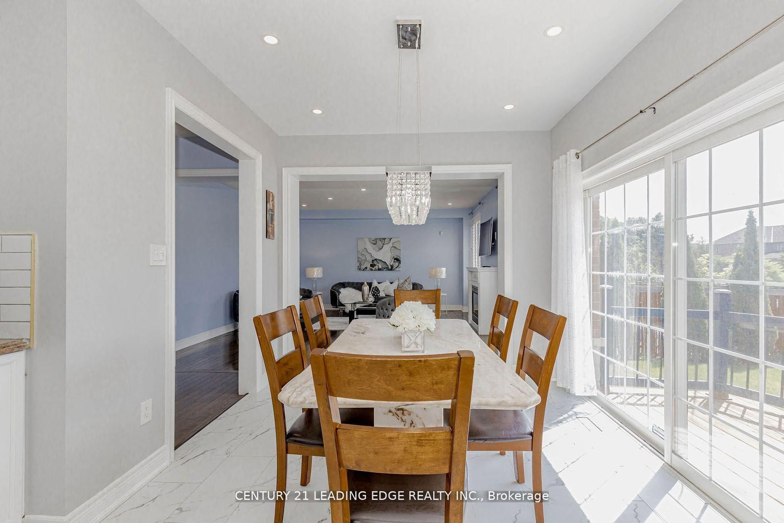 15 Alden Square - Photo 13