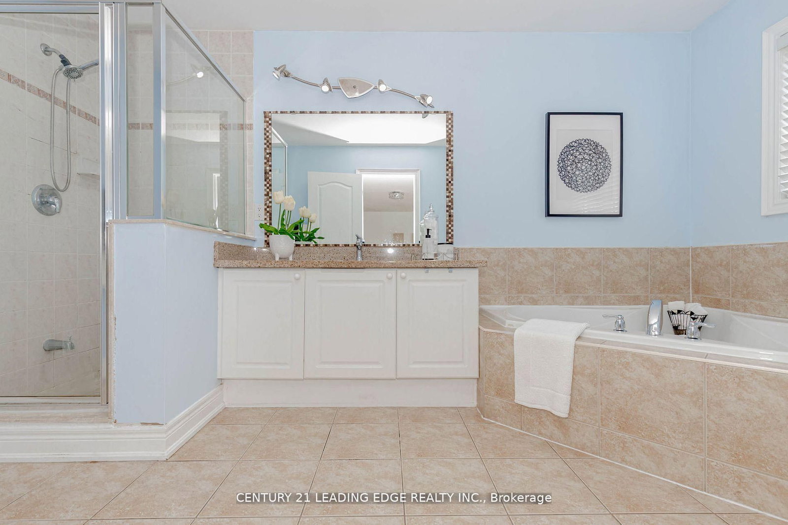 15 Alden Square - Photo 24