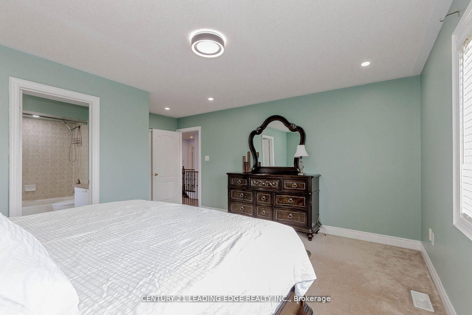 15 Alden Square - Photo 28