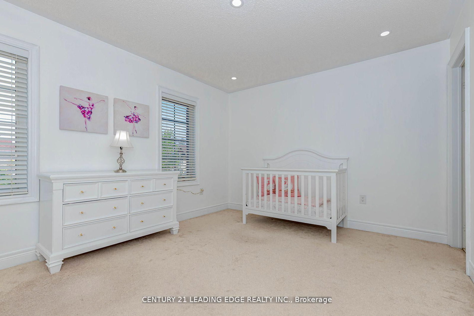 15 Alden Square - Photo 31