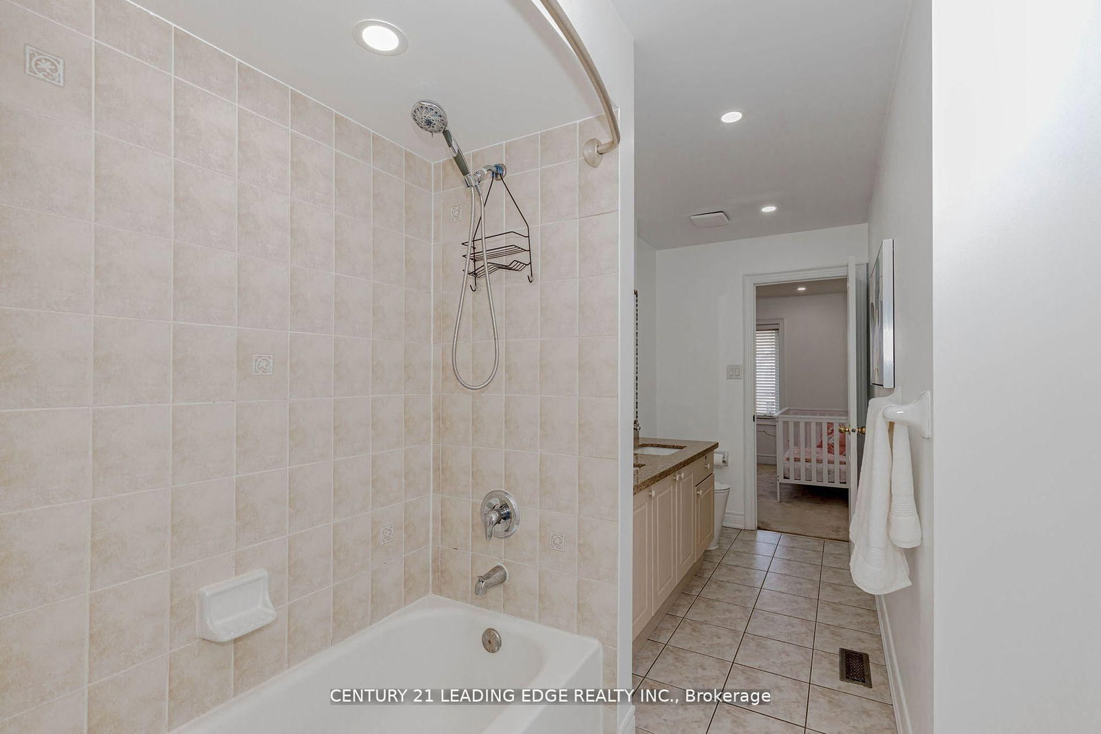 15 Alden Square - Photo 33