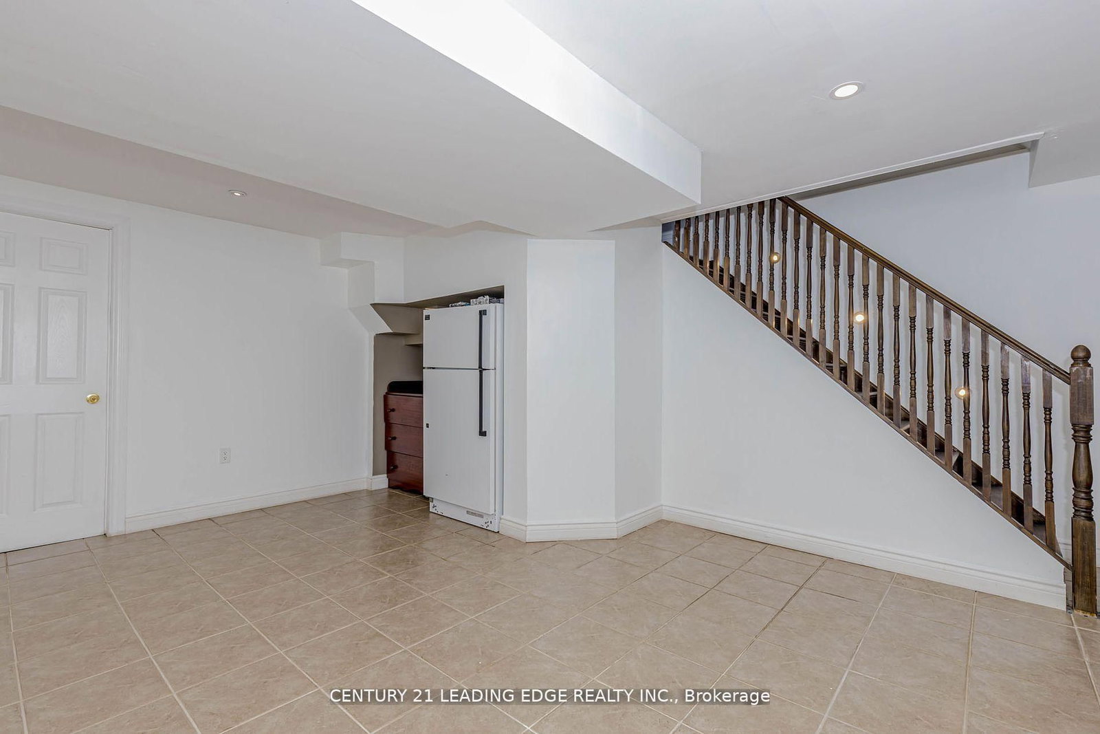 15 Alden Square - Photo 41