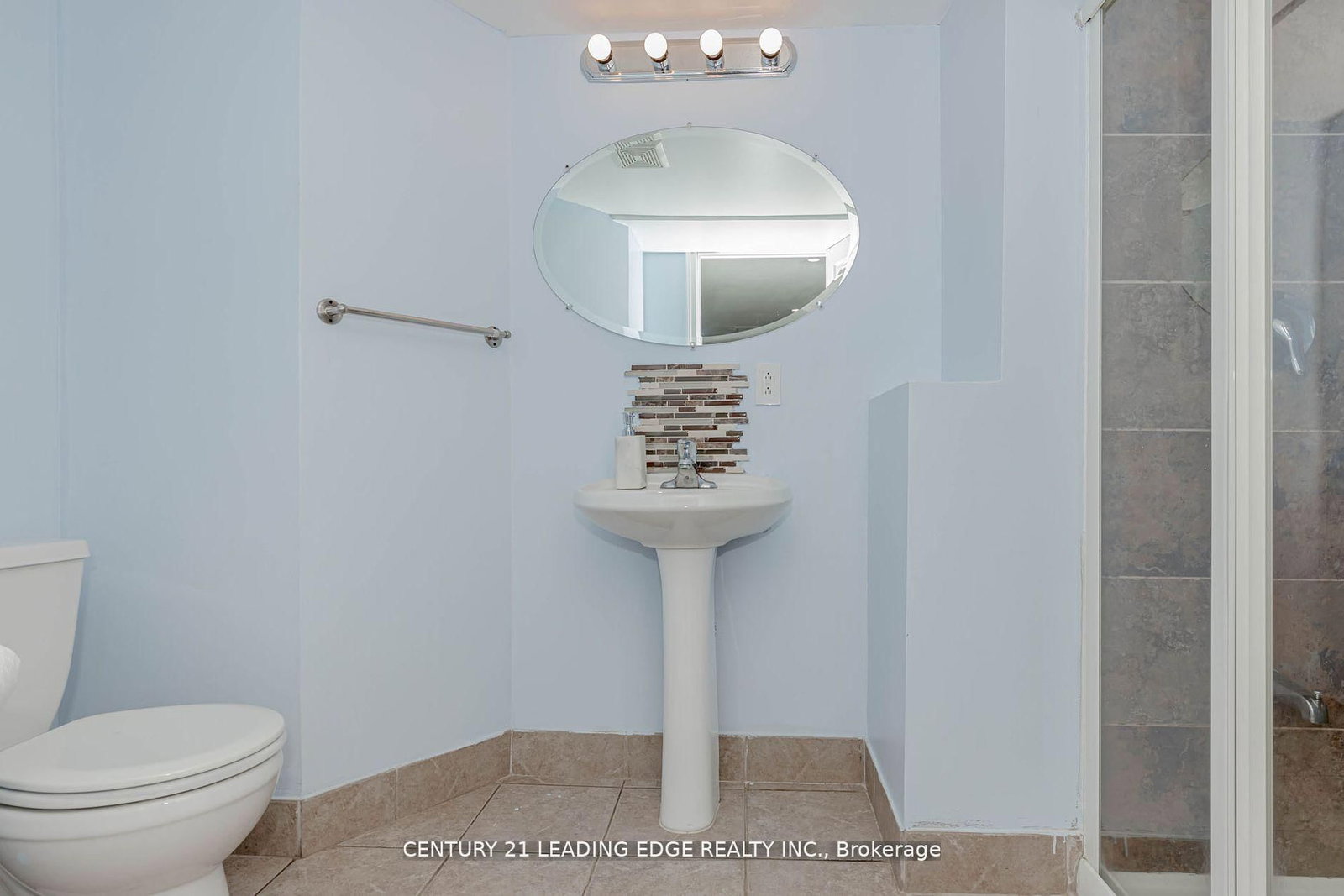 15 Alden Square - Photo 42