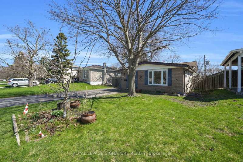 821 Krosno Blvd, Pickering, L1W 1G7 | Image 2