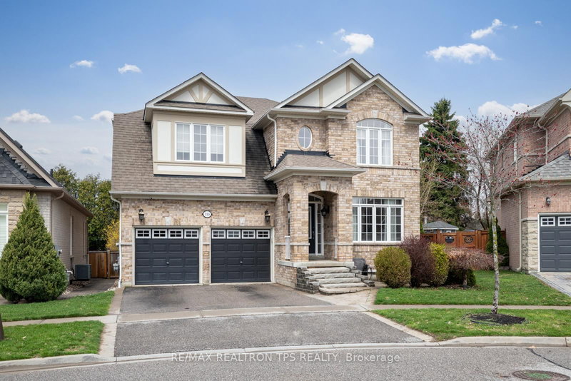 555 Kingsfield Loop, Oshawa, Ontario
