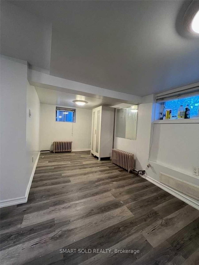 Lower F - 720 Coxwell Avenue