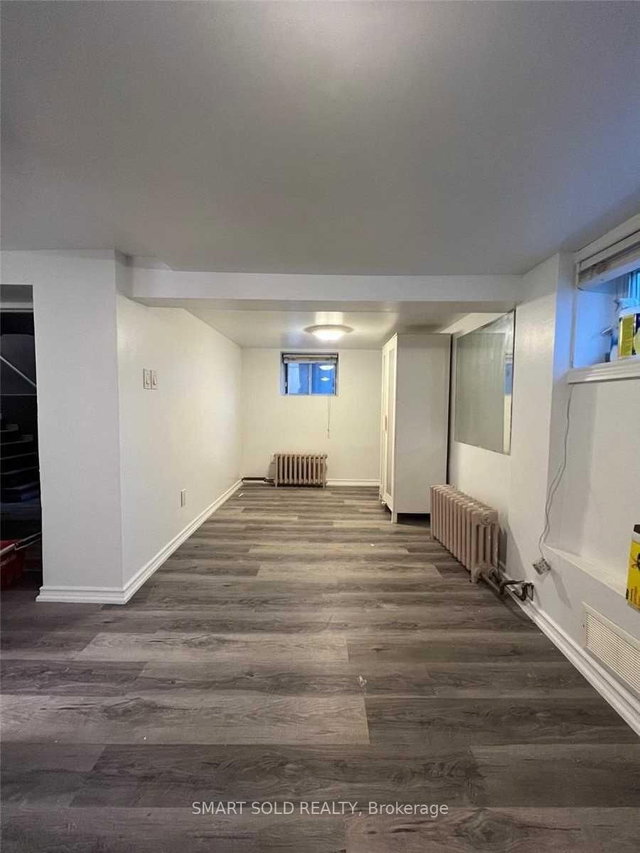 Lower F - 720 Coxwell Avenue