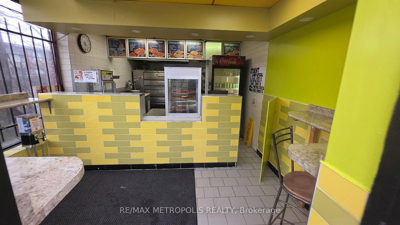 1947 Victoria Park Ave, Toronto, M1R 1V1 | Image 3