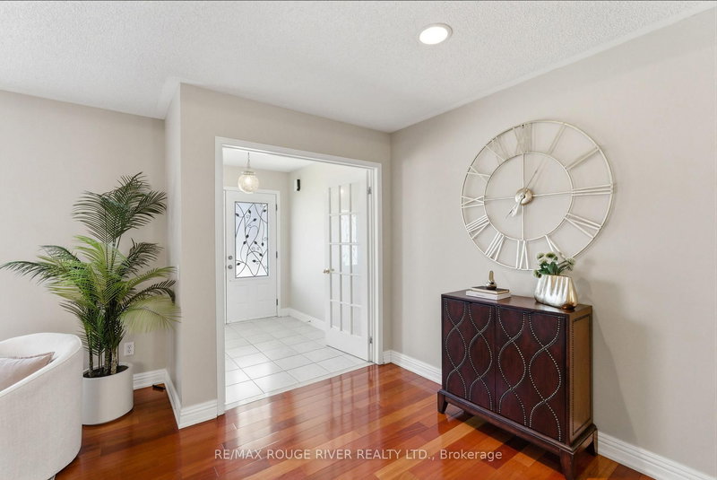 20 Twin Streams Rd, Whitby, L1P 1N9 | Image 3