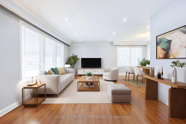 4 Moorecroft Crescent