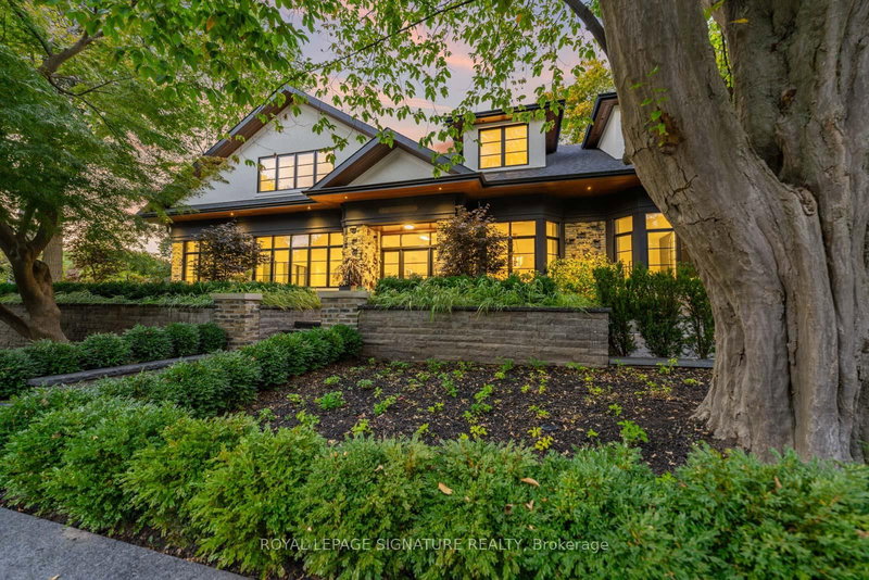 8 Crown Park Rd, Toronto, M4E 1J9 | Image 3