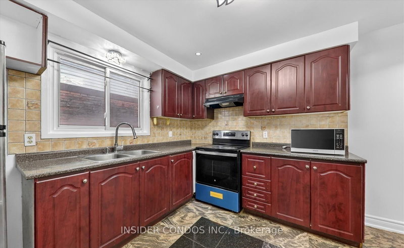 Upper - 2 John Stoner Dr, Toronto, M1B 3E7 | Image 3