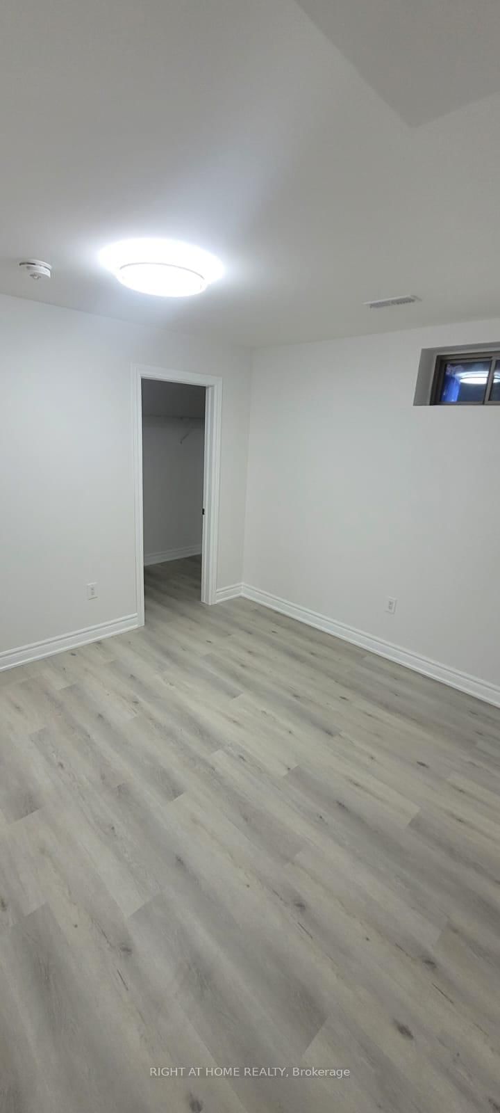 32 Auckland Drive E, Unit BSMT - Photo 10