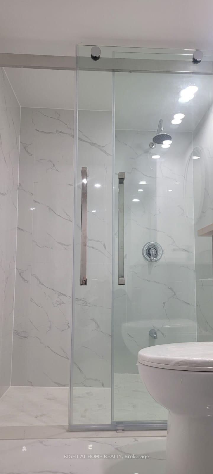 32 Auckland Drive E, Unit BSMT - Photo 11