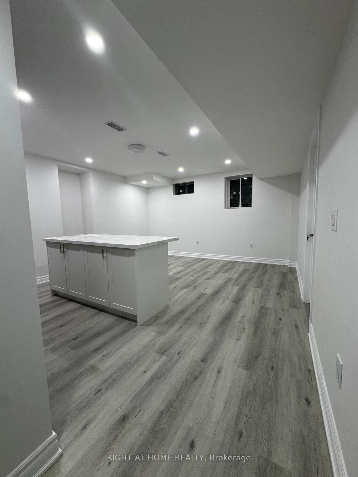 32 Auckland Drive E, Unit BSMT - Photo 13