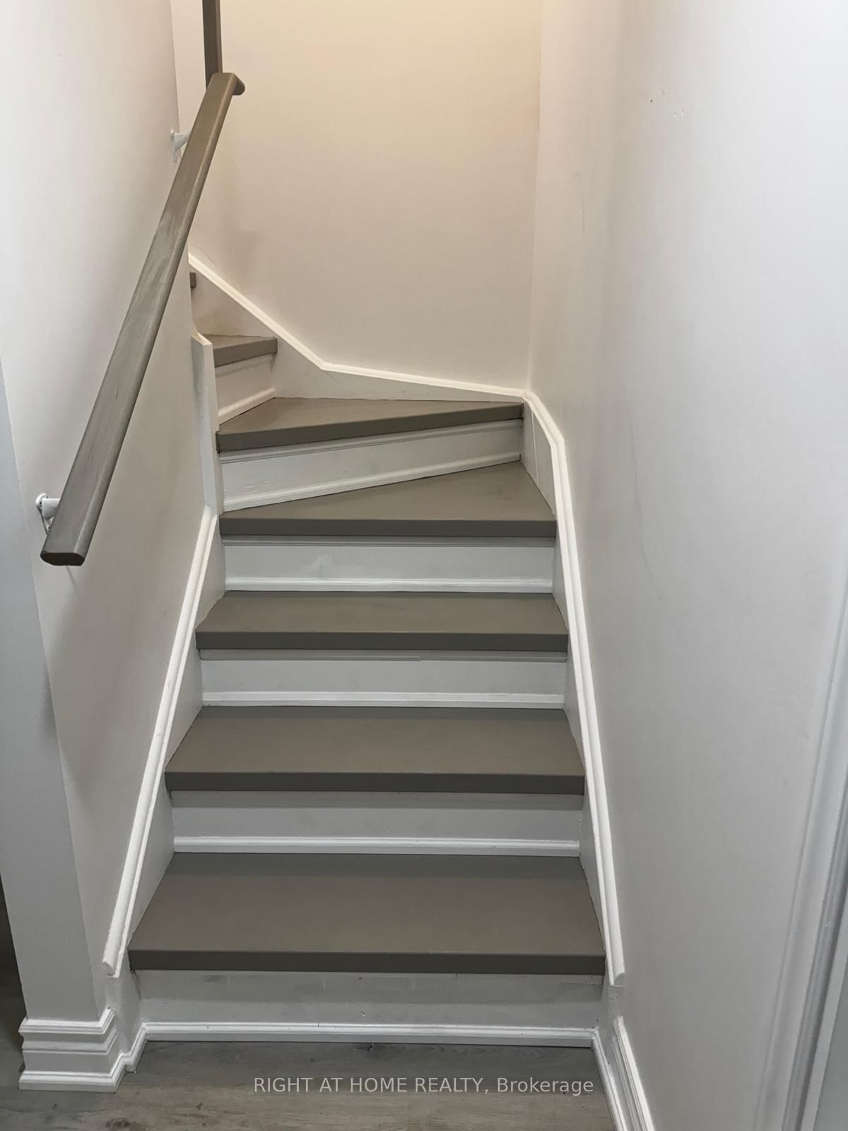 32 Auckland Drive E, Unit BSMT - Photo 15