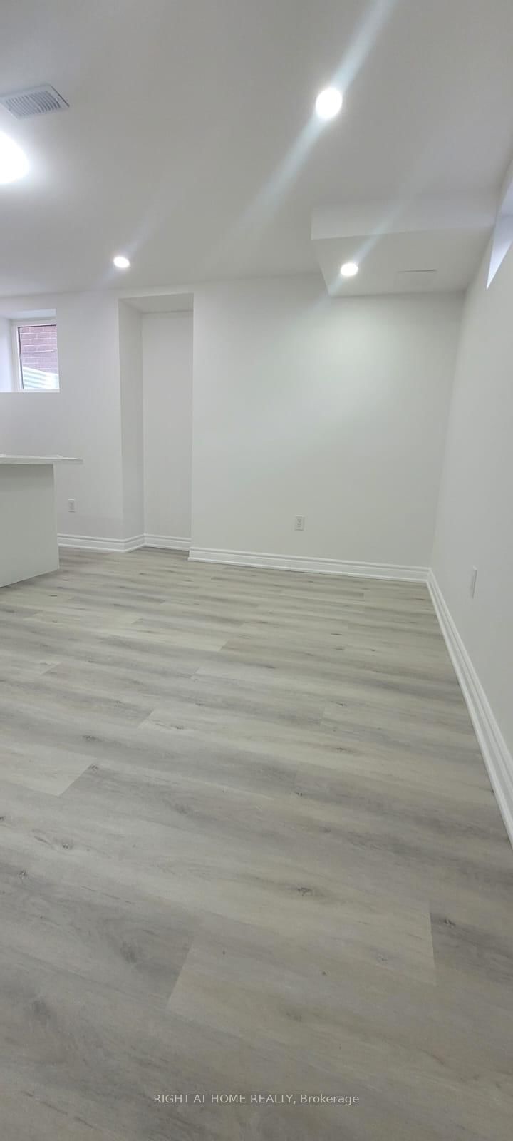 32 Auckland Drive E, Unit BSMT - Photo 3