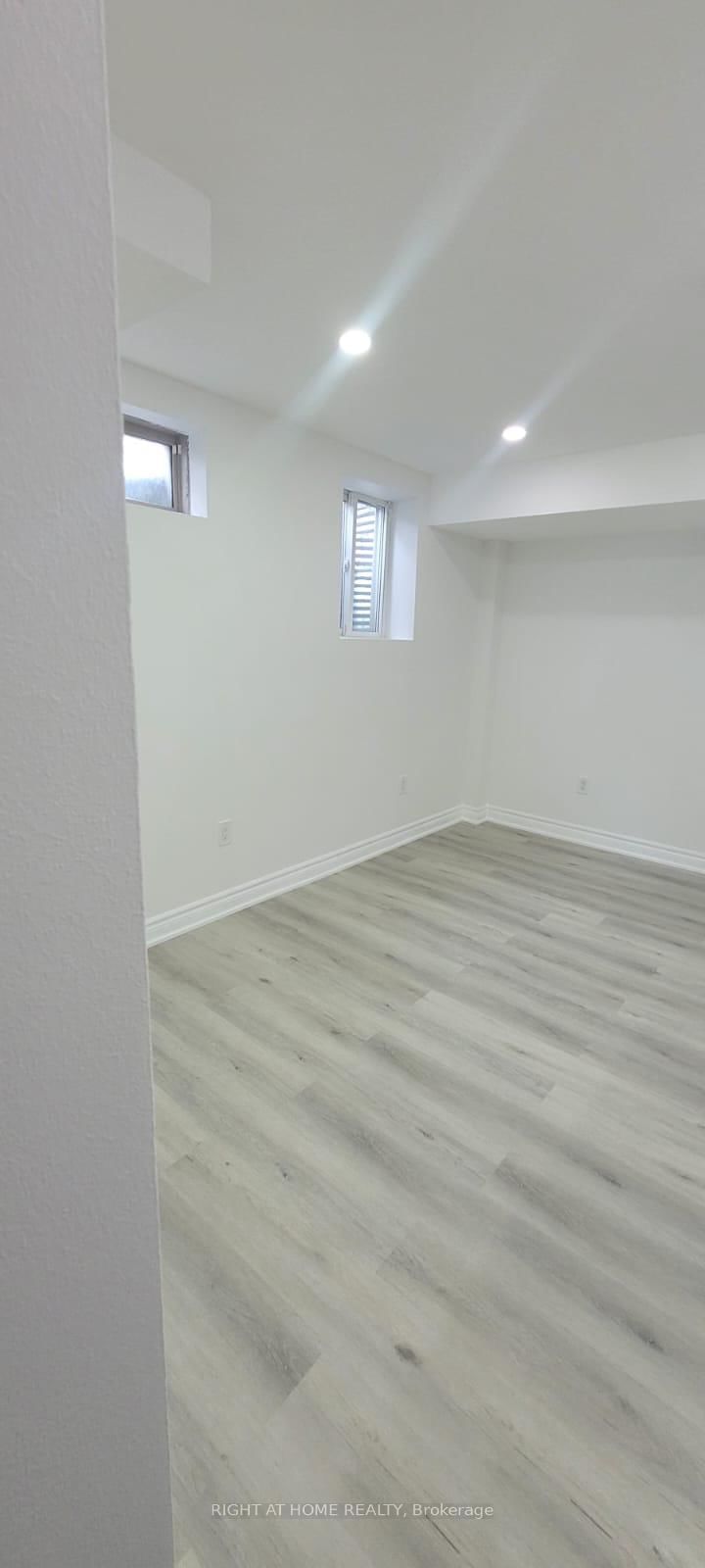 32 Auckland Drive E, Unit BSMT - Photo 6