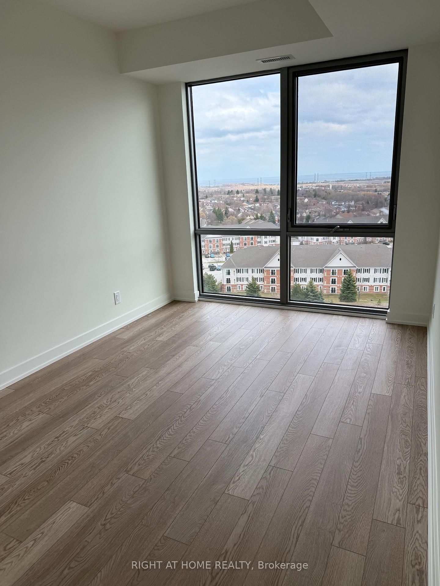 51 Clarington Boulevard, Unit 1220 - Photo 4