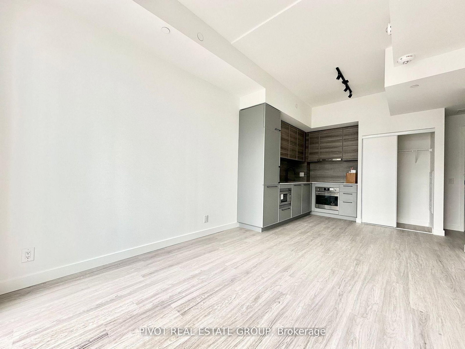 1050 Eastern Avenue, Unit 604 - Photo 11