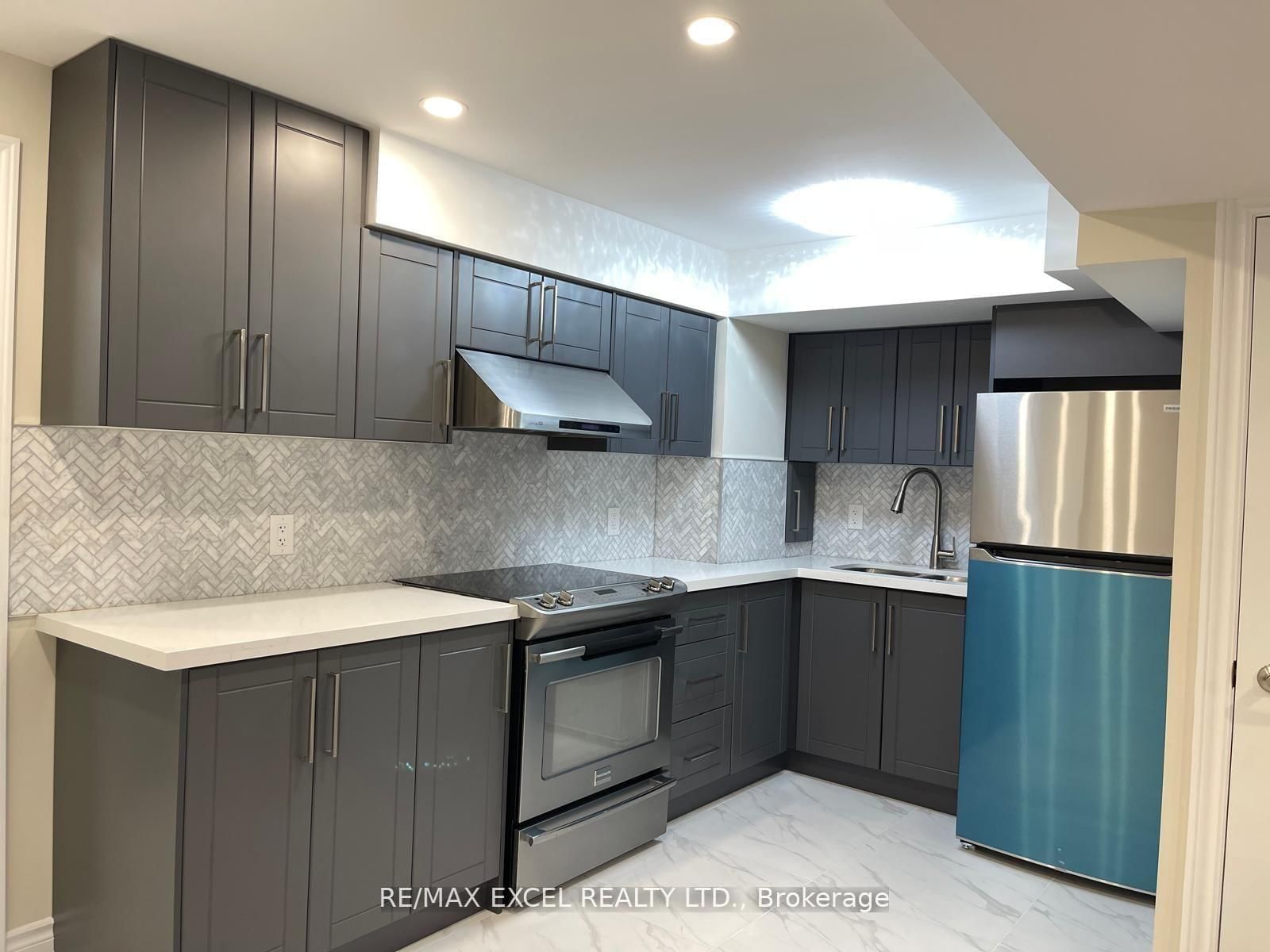 125 Sharavogue Avenue, Unit Basement - Photo 2