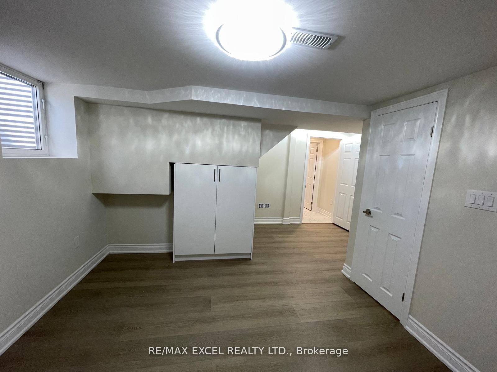 125 Sharavogue Avenue, Unit Basement - Photo 6