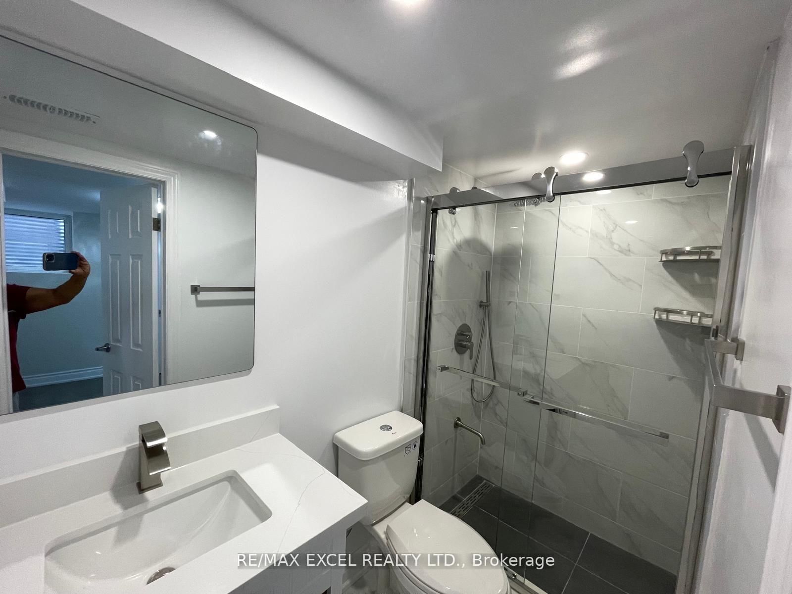 125 Sharavogue Avenue, Unit Basement - Photo 8