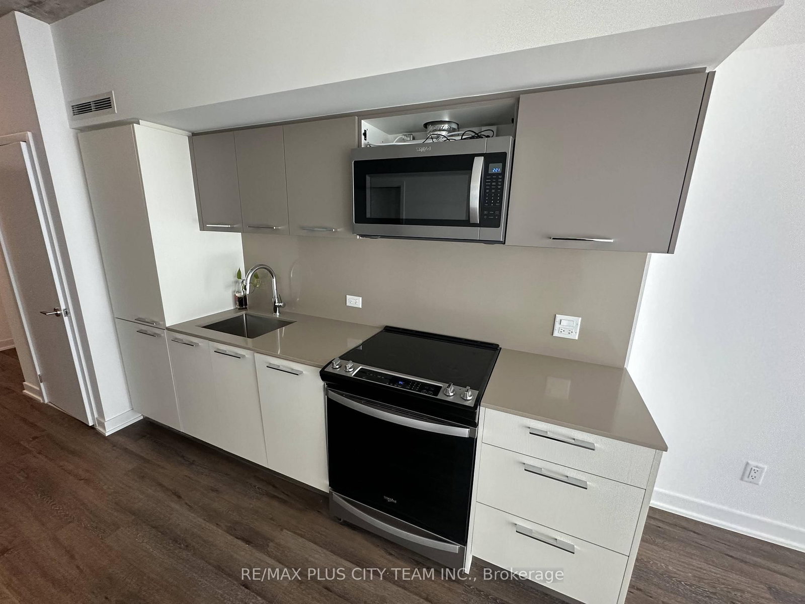 45 Baseball Place, Unit 811 - Photo 6