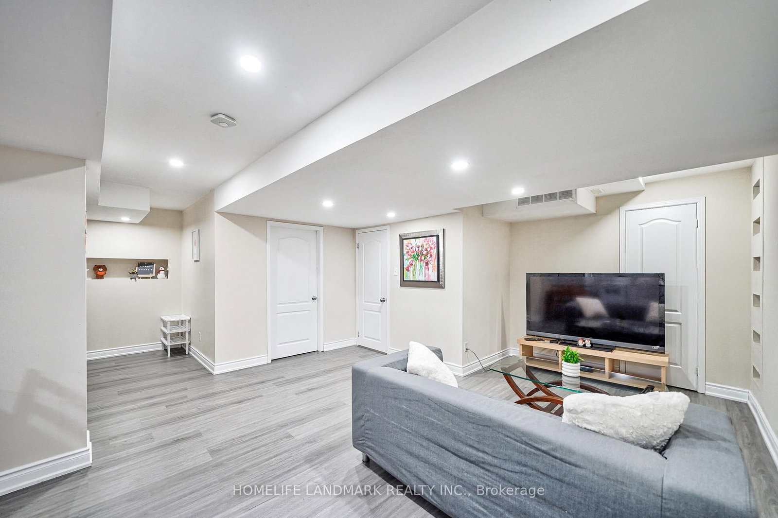 6 Stonebridge Boulevard, Unit Bsmt - Photo 4