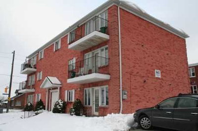 Semi-Detached House leased at 202-277 Adelaide Avenue, Oshawa, Ontario, L1J2R4 - McLaughlin - MLS: E1302714