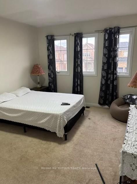 Upper Room 1 - 1608 Rockaway St, Oshawa, L1K 0L8 | Image 2