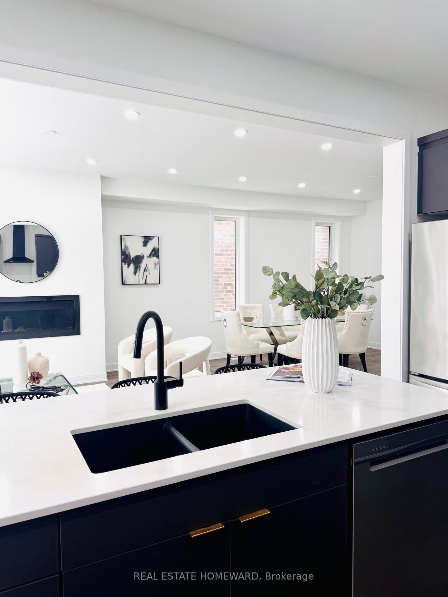 30 Frank Lloyd Wright Street - Photo 9