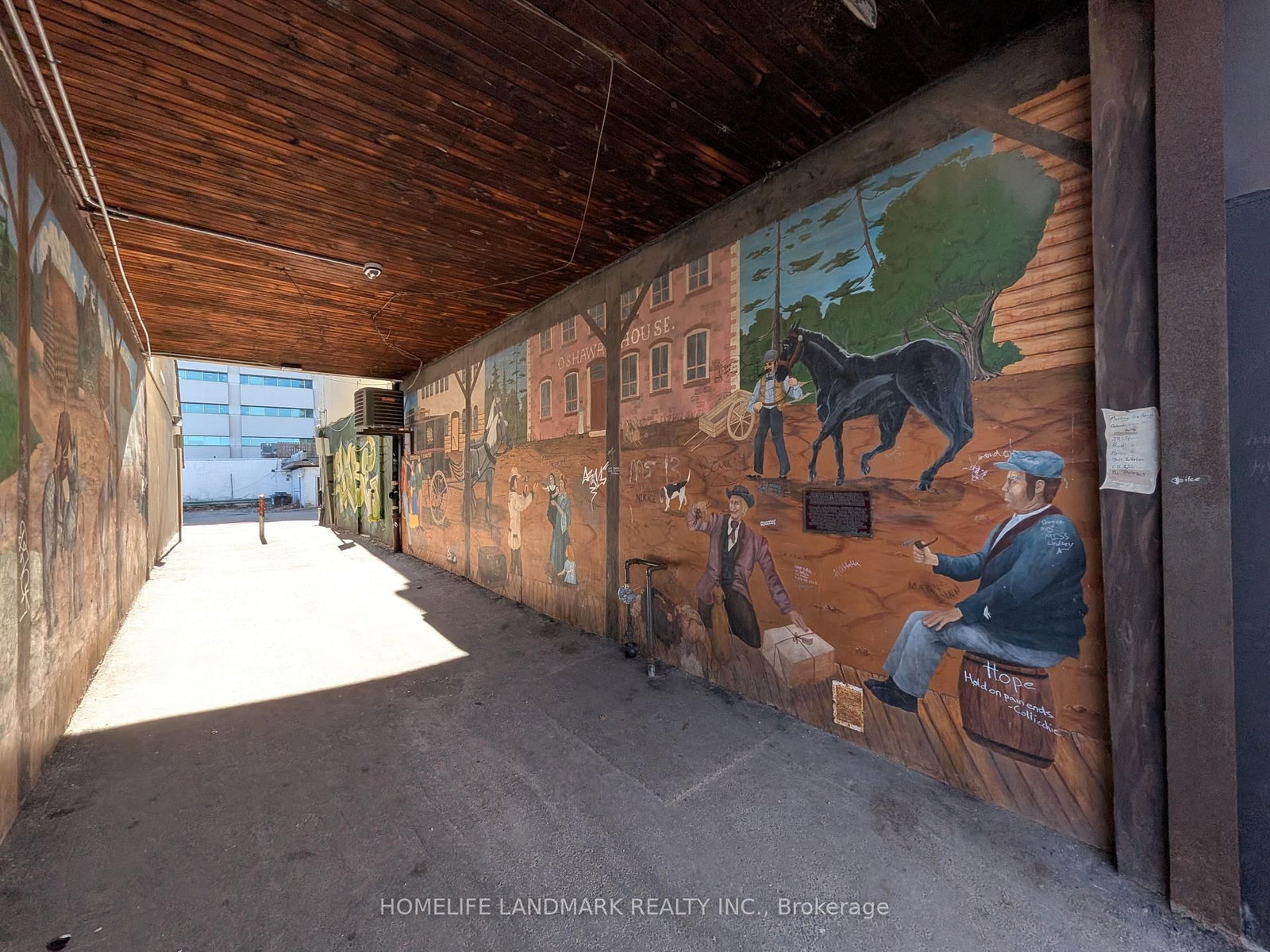 12 Simcoe Street S - Photo 2