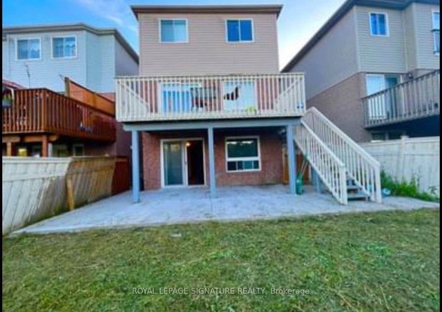 1585 Avonmore Square