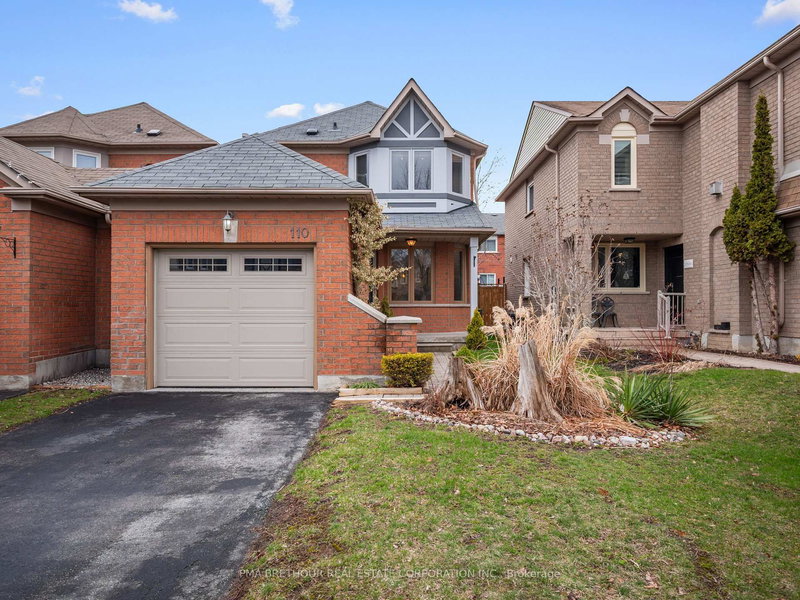 110 White Pine Cres, Pickering, L1V 6S3 | Image 2